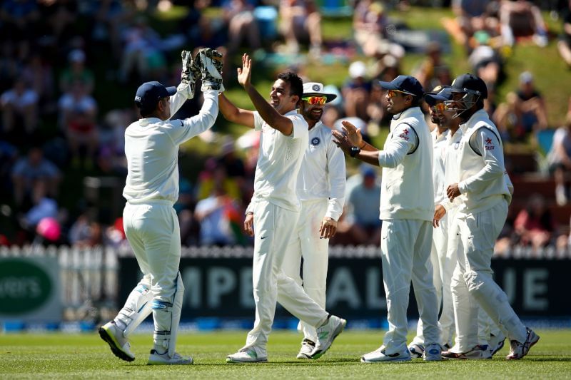 Zaheer Khan&nbsp;celebrates with teammates