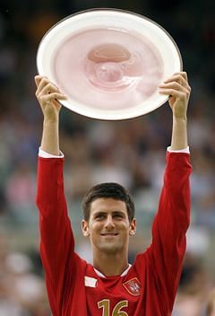 Djokovic lifts the 2007 Adelaide title