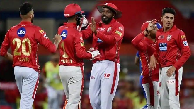 IPL Records - किंग्स इलेवन पंजाब के खिलाफ सबसे ज्यादा छक्के लगाने वाले 3 बल्लेबाज