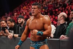 EC3 posts an incredible thread of responses on Twitter following WWE release