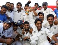 वेस्टइंडीज को हराने के बाद ट्रॉफी के साथ भारतीय टीम