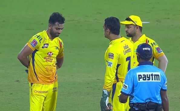 Dhoni is seen talking to Chahar [PC: Twitter]