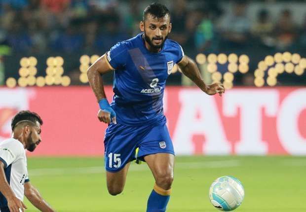 Pronay Halder in action for Mumbai City FC in the third season of ISL