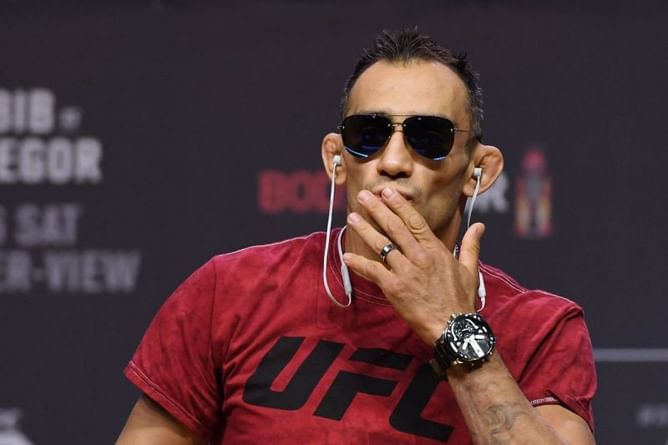 Tony Ferguson thinks UFC should strip Khabib Nurmagomedov off his belt