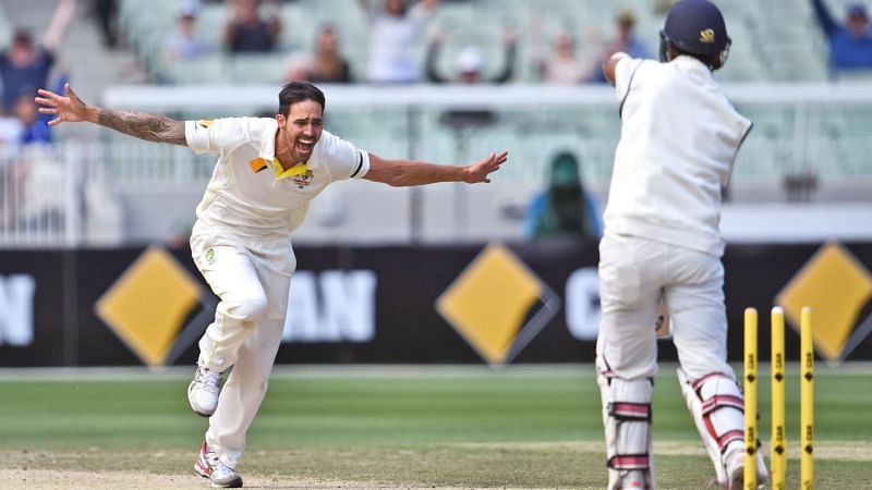 Mitchell Johnson decieves Cheteshwar Pujara