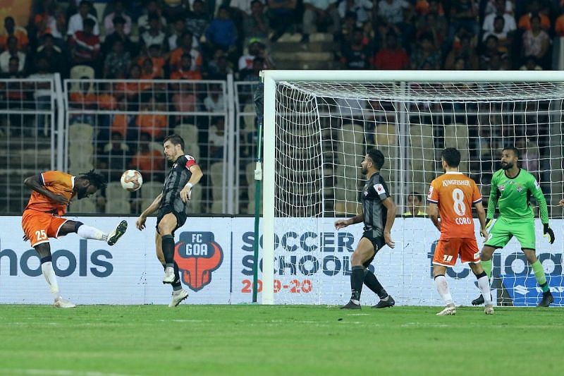 Mourtada Fall scores for FC Goa in an ISL match against ATK