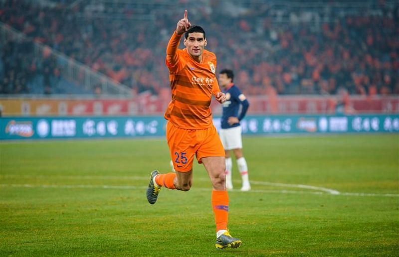 Fellaini has elevated his game further with Luneng