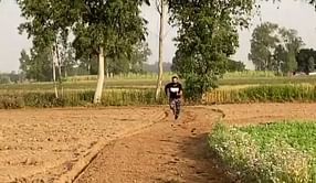 मोहम्मद शमी का वीडियो आया सामने, फिट रहने के लिए दौड़ रहे हैं खेतों में