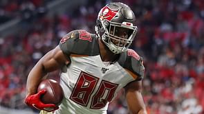 Buccaneers pick up TE Howard's fifth-year option