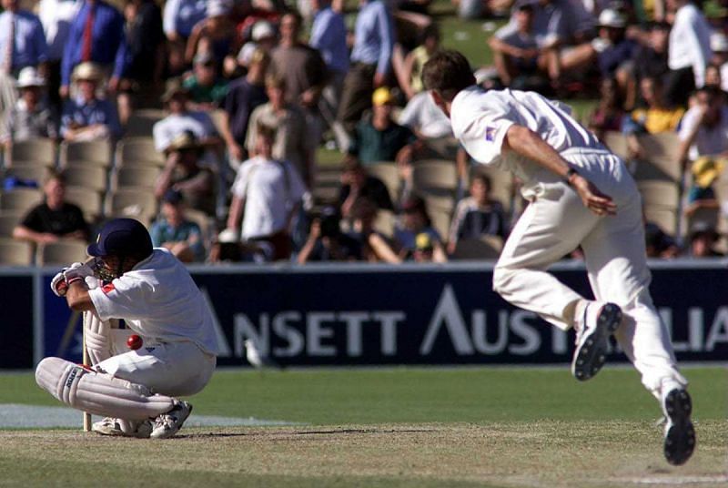 Sachin Tendulkar: &#039;Shoulder before wicket.&#039;