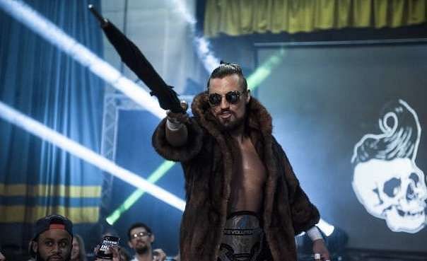 Marty store scurll aew