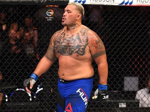 Mark Hunt became known as the UFC's 'King of Walk-Offs'