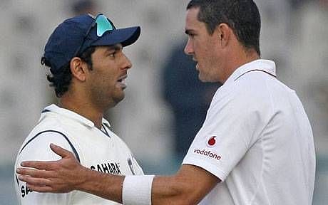 Yuvraj Singh (left) and Kevin Pietersen.