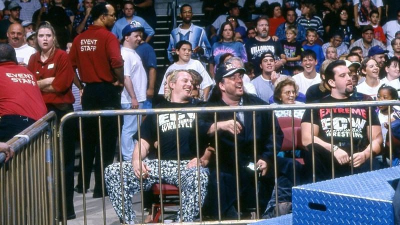 Sandman, Paul Heyman, and Tommy Dreamer at ringside