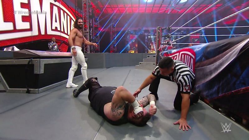 Rollins had the upper hand early on
