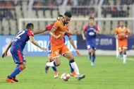 Manvir Singh in action for FC Goa against Bengaluru FC in an ISL match