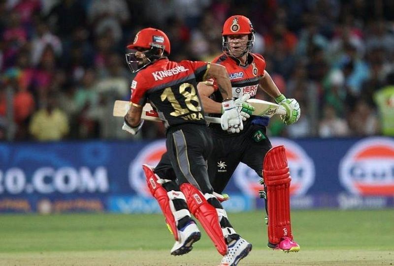 Kohli and de Villiers in action for RCB