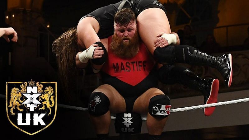 Dave Mastiff goes up top with Kassius Ohno!