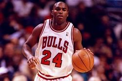 How the experience of playing with Michael Jordan and the Bulls impacted Scott Burrell