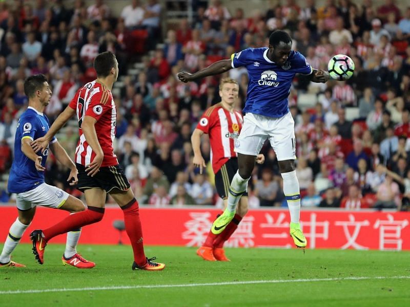 Romelu Lukaku is well known for physicality in aerial duels.