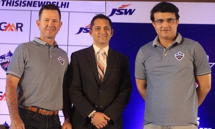 Dhiraj Malhotra (c) with Sourav Ganguly and Ricky Ponting