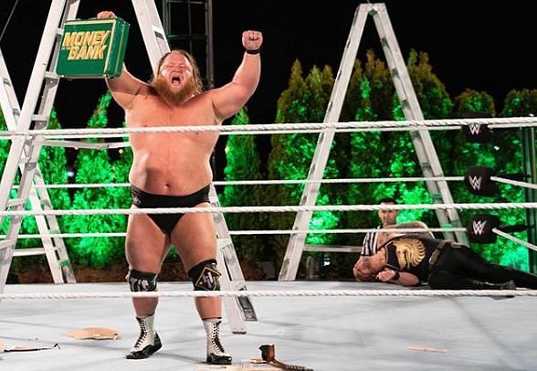 WWE सुपरस्टार ओटिस ने जीता मेंस Money In The Bank मैच