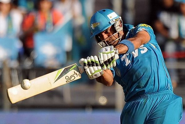 Robin Uthappa&#039;s partnership with Manish Pandey went in vain against Delhi Capitals in IPL 2012