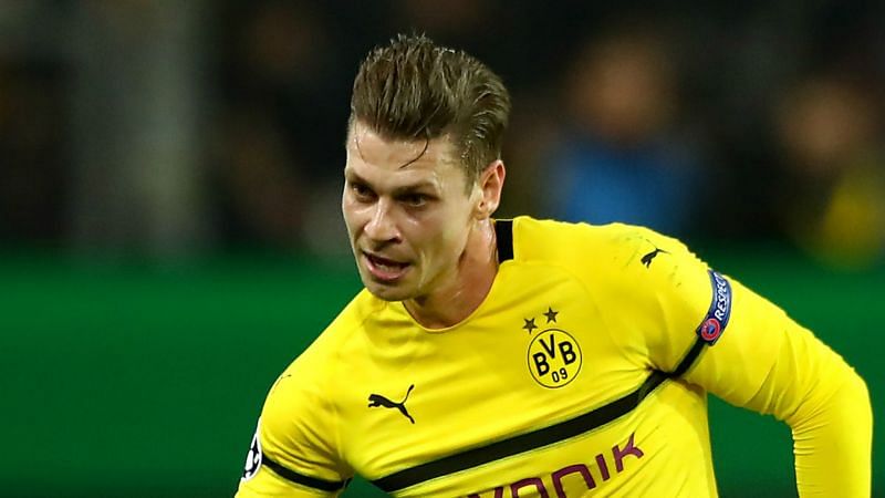 Dortmund veteran Piszczek signs one-year extension, will ...