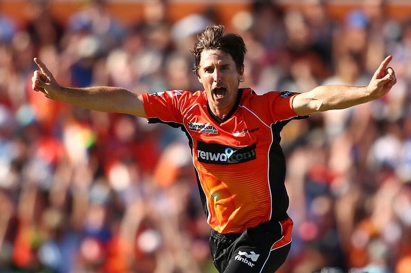 Brad Hogg believes players should be allowed to use saliva to shine the cricket ball