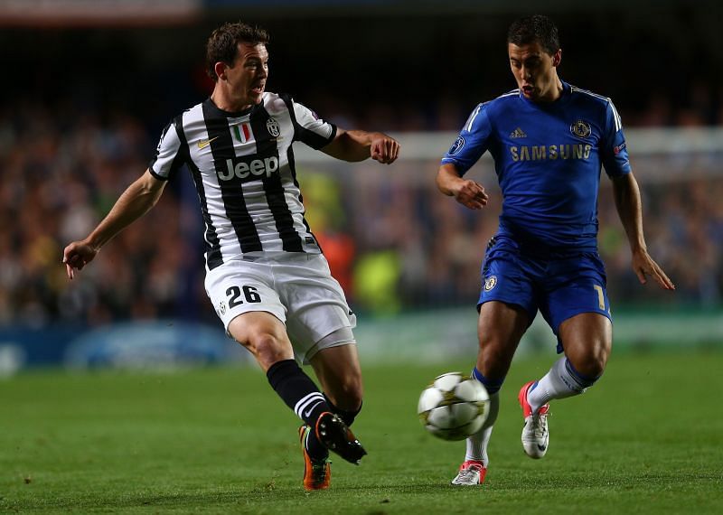 Stephan Lichtsteiner (L)