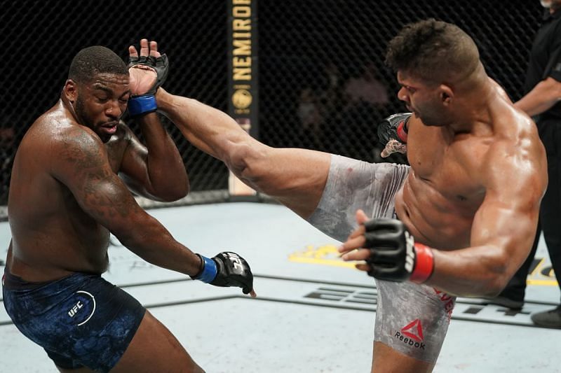 Alistair Overeem survived an early scare to take out Walt Harris last night