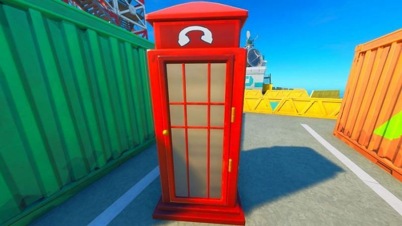 Disguise Phone booth in Fortnite (Image Credits: PCGamer)