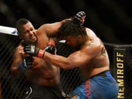 Greg Hardy's fight with Yorgan de Castro was the worst on last night's card