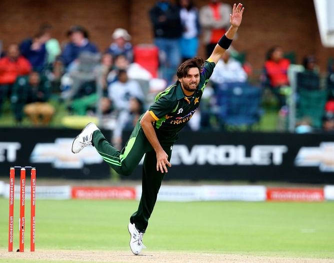 “You are a warrior,” Shoaib Malik and others send out heartfelt messages to Shahid Afridi