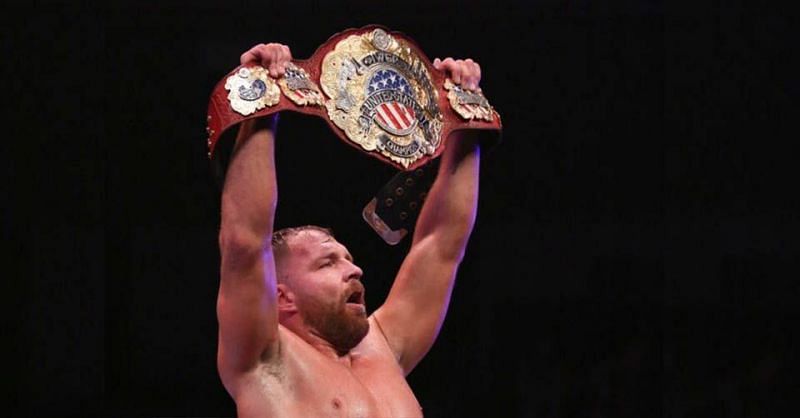 Moxley holding his IWGP US belt