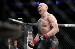 Josh Emmett suffered a complete ACL tear at UFC Vegas 3