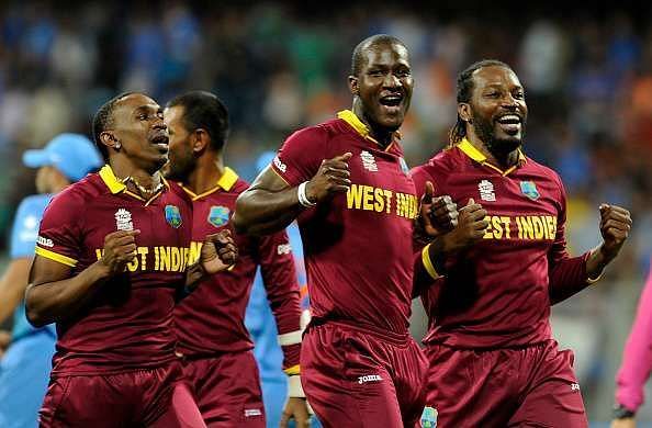 Chris Gayle and Dwayne Bravo have come out in support of Darren Sammy&#039;s racism claims