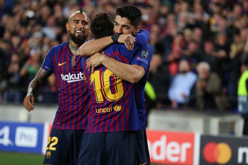 Arturo Vidal (left) has enjoyed the confidence of Luis Suarez and Lionel Messi in recent times. His strong performances have been the reason for their approval.