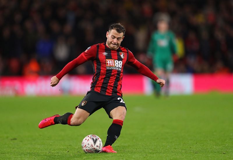 Ryan Fraser could move to Arsenal as a free agent if Bournemouth fail to sell the player.