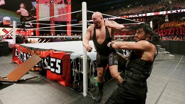 Big Show fought Roman Reigns in an epic match at Extreme Rules 2015