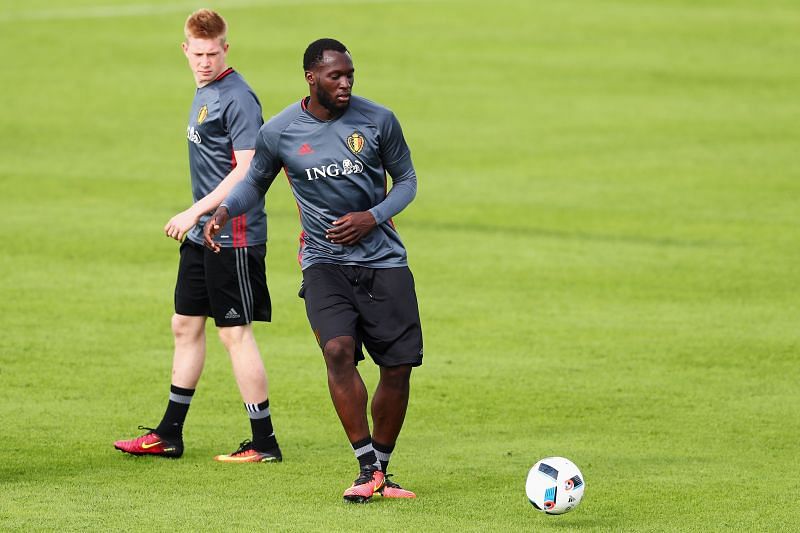 Former Chelsea players Kevin de Bruyne (left) and Romelu Lukaku (right) training with the Belgium national team