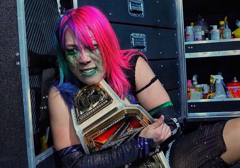 Asuka managed to defend the title after a grueling match