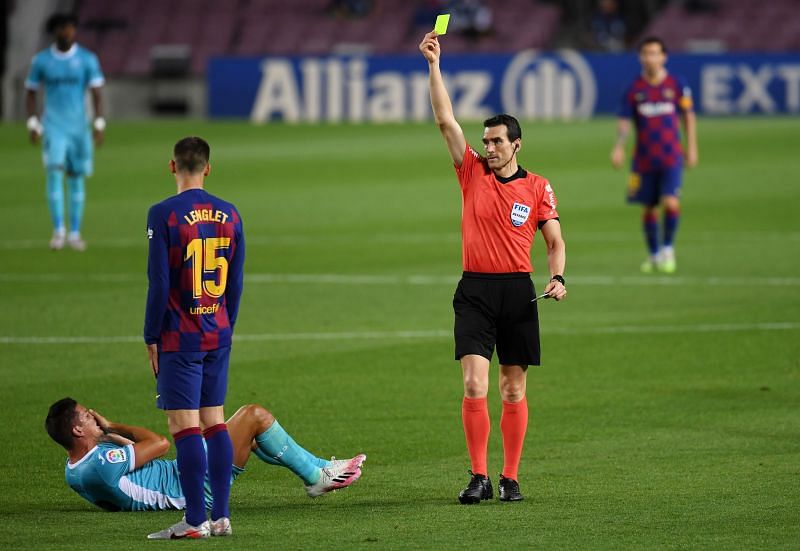 The only blemish on Lenglet&#039;s returning performance for Barcelona was a late booking