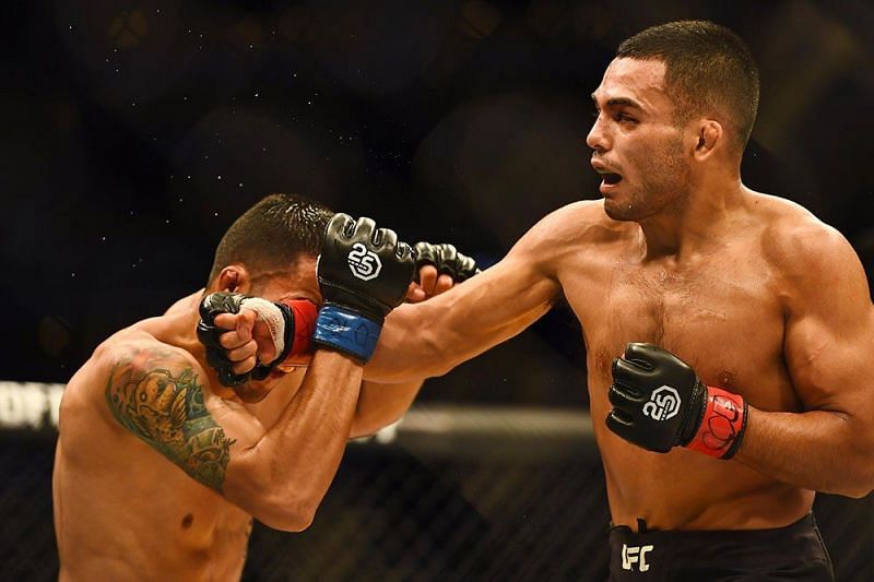 Mark De La Rosa will look to save his UFC career with a win this weekend