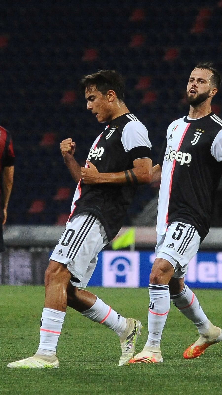 paulo dybala boots 2019