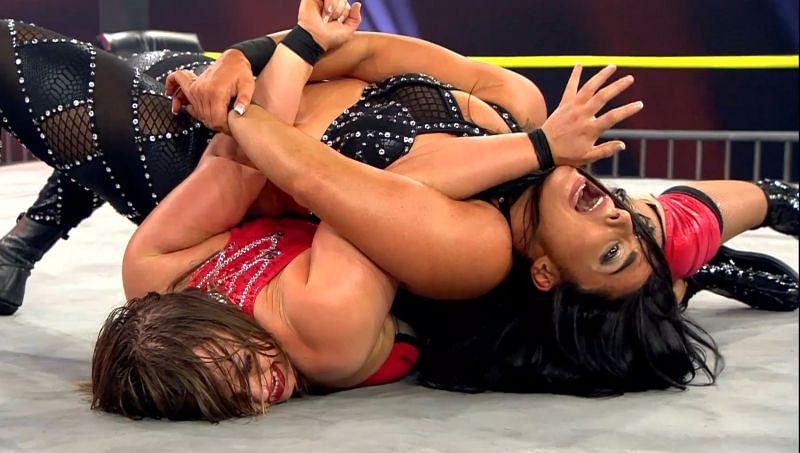 Deonna Purrazzo makes Jordynne Grace submit at Impact Wrestling: Slammivers...