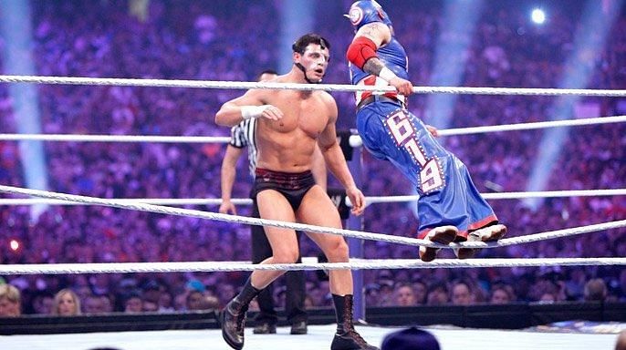 Cody vs Mysterio