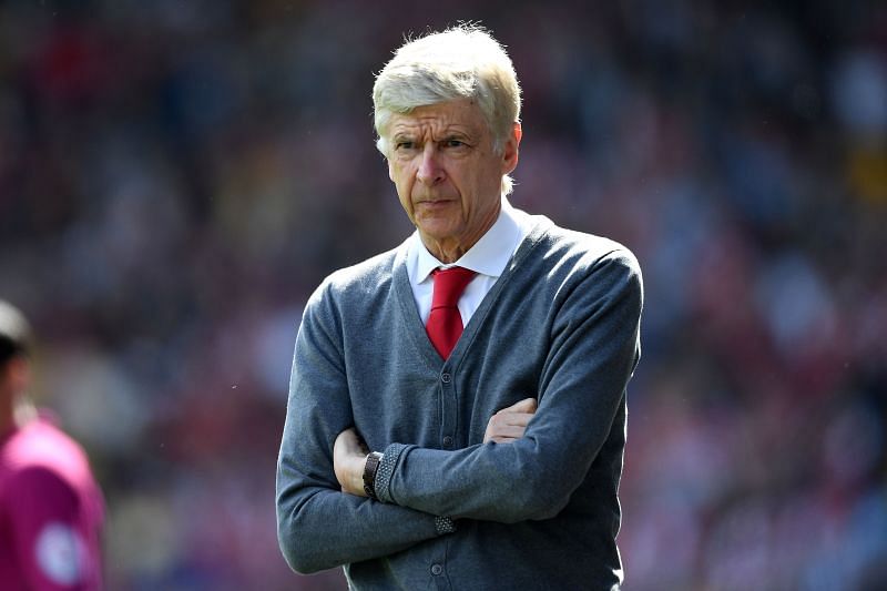 Arsene Wenger almost went nine years without winning a trophy from 2005 to 2014. This dry spell left him vulnerable to criticism from Arsenal fans and rival managers.