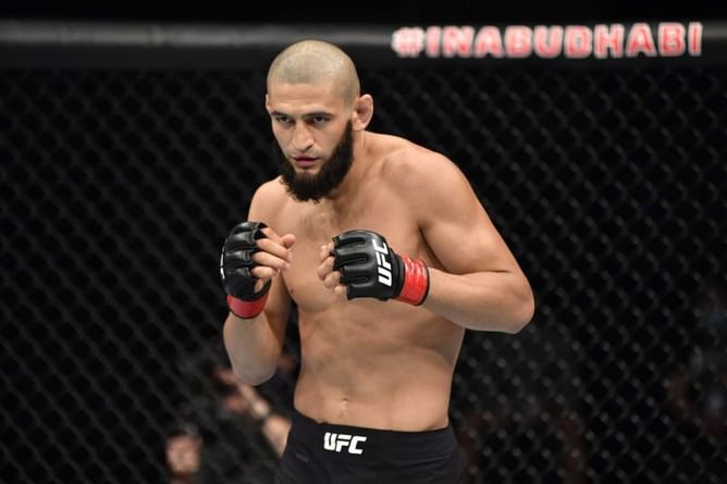 Khamzat Chimaev says that he would finish Conor McGregor in one round if they fought