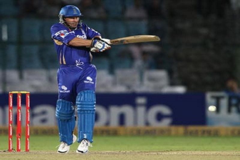 Brad Hodge in action for RR